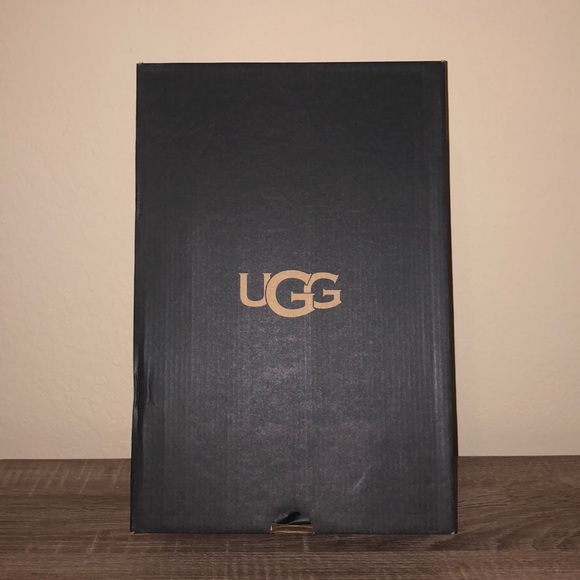 NWT & NIB! UGG Leighton WP Chukka Boots - Picture 11 of 11